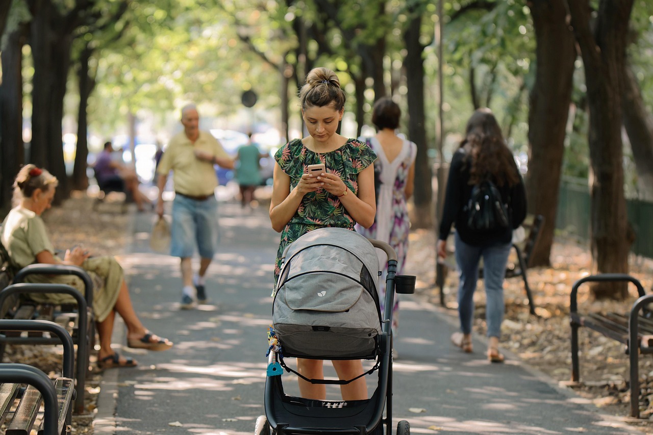 Mamme lavoratrici, attenzione: ecco come evitare il burnout e ritrovare equilibrio